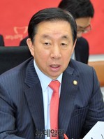 [포토] 의정부 화재사고 당정협의 브리핑하는 김성태 의원