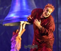 [포토] 성당종지기 콰지모도의 노래