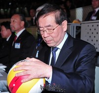 [포토] 장충체육관 재개장식 참석한 박원순 시장