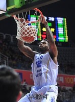 [프로농구] 덩크슛 성공하는 월커슨