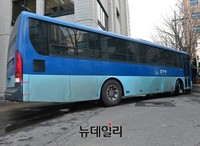 [포토] 조현아 전 부사장을 태운 수송차량