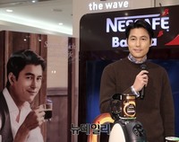 [포토] 일일바리스타로 나선 배우 정우성