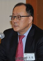 [포토] 바른사회시민회의 토론회 참석한 유호열 고려대 북한학과 교수