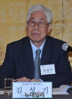 [포토] 토론회 참석한 김성기 변호사