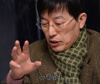[포토] 인터뷰하는 양승오박사