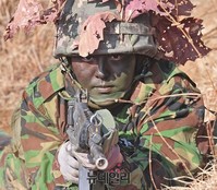 [포토] 3사 훈련받는 여생도 '살아있는 눈빛'