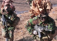 [포토] 훈련받는 여생도들 '돌격 앞으로'