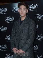 [포토] 시크한 무표정 모델 김기범