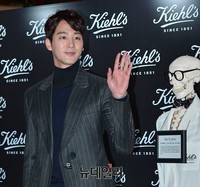 [포토] 오창석, 부드러운 손인사