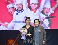 [포토] 난타 천만관객 돌파, 감사패 받은 서추자 배우