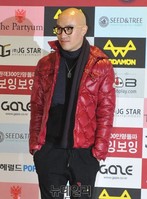 [포토] 포토월 등장한 방송인 홍석천