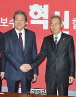 [포토] 국회에서 만난 김무성 대표와 조석태 세월호조사위원장