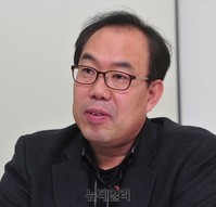 [포토] 토론회 참석한 조형곤 21C미래교육연합 대표