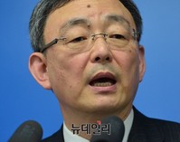 [포토] 질의에 답하는 최성준 방송통신위원장