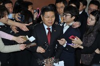 [포토] 출마의사 밝히는 홍문종 의원