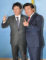 [포토] 화이팅 하는 유승민-원유철