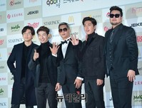 [가온차트] 5명 완전체로 모인 god