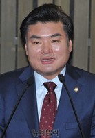 [포토] 소감 밝히는 새누리당 원유철 신임 정책위의장