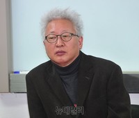 [포토] 토론회 참석한 류석춘 연세대학교 이승만연구원 원장