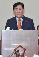 [포토] 발언하는 최경환 경제부총리