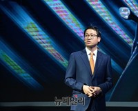 [포토] SUHD 소개하는 삼성전자 이민 상무