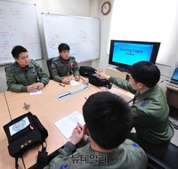 [포토] '소어링 이글 훈련' 출격전 편조브리핑