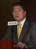 [포토] 징비록 제작발표회장에 등장한 조대현 사장