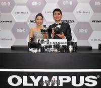 [포토] 올림푸스, 고성능 미러리스 'OM-D E-M5 Mark II' 출시
