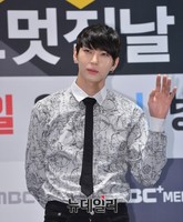 [포토] 빅스 어느멋진날, 인사하는 레오