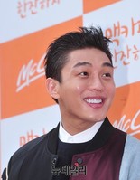 [포토] 유아인, 여심 녹이는 '천진난만' 표정