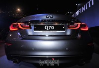 [포토] '인피니티 Q70' 럭셔리 세단에 걸맞은 당당한 뒤태