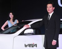 [포토] 이서진, '오늘은 인피니티 Q70 모델'