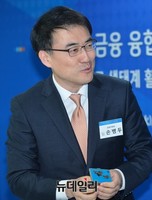 [포토] 핀테크간담회 참석한 손병두 국장