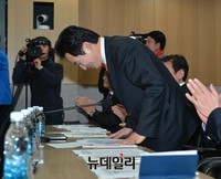 [포토] 인사하는 원희룡 제주지사