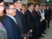 [포토] 한 자리에 모인 '서울-제주' 공무원들