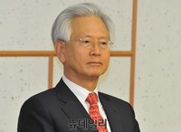 [포토] 국회 공청회 참석한 고영주 국가정상화추진위원장