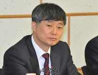 [포토] 토론회 참석한 장영수 고려대 법학전문대학원 교수