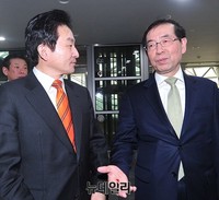 [포토] 서울시청서 만난 원희룡-박원순