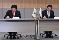 [포토] 교류협약 체결하는 원희룡-박원순