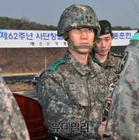 [포토] 표창수여하는 유무봉 소장