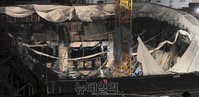 [포토] 참혹하게 붕괴된 사당종합체육관 사고현장