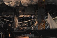 [포토] 사당 참사현장, 엿가락처럼 휜 철골 구조물