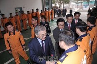 [포토] 설 앞두고 소방서 방문한 문재인 대표