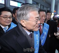 [포토] 용산 KTX 호남선 찾은 문재인 대표