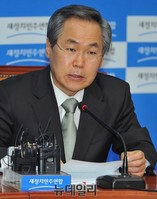 [포토] 모두발언 하는 우윤근 새정치연합 원내대표