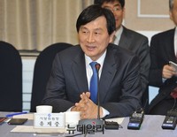 [포토] 부산시당 당정협의회 참석한 유재중 시당 위원장