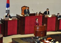 [포토] 당선 소감 밝히는 새누리당 나경원 의원