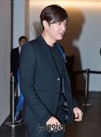 [포토] 이민호, 팬들과 토크콘서트 만남 가지러 가는 걸음