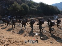 [포토] 대대장 출동명령에 출동하는 각 소대