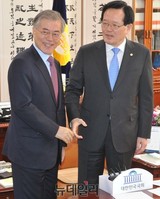 [포토] 국회에서 만난 정의화 국회의장과 문재인 대표